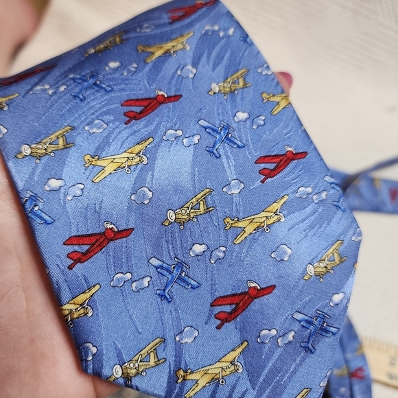 Museum Artifacts Airplane blue silk tie. - Picture 2 of 6